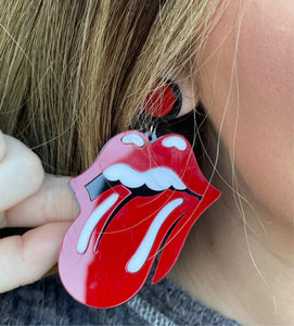 Tongue tied earring